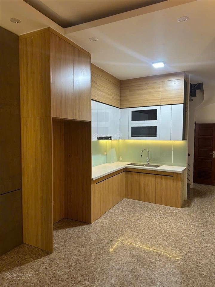 Bán nhà 5 tầng  full nội thất  phố hồng tiến  chỉ hơn 7tỷ chốt ngay