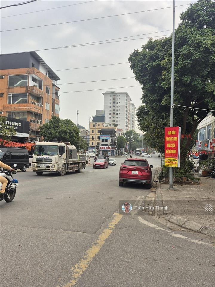 Nhà 2 mặt tiền  200m mặt phố ngô gia tự  ngã tư thượng thanh . đầu tư hot nhất quận long biên.