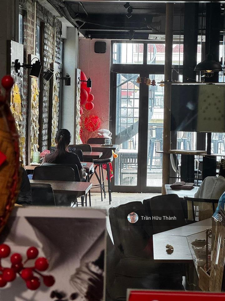 Tòa building  7 tầng  lô góc. 3 mặt thoáng  kinh doanh  vỉa hè. giá 5x tỷ.