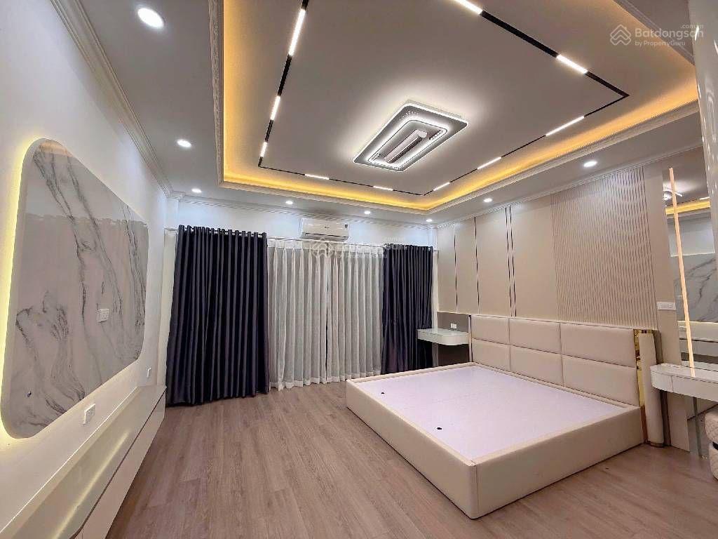 Bán nhà lò đúc lô góc 2 thoáng thang máy, nội thất tiền tỷ, cách phố 50m 45m 6 tầng 13,8 tỷ