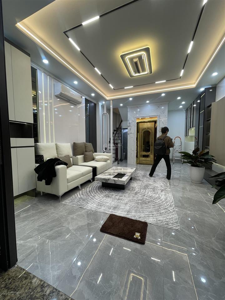 Bán nhà lò đúc lô góc 2 thoáng thang máy xịn 45m 6 tầng 13,9 tỷ