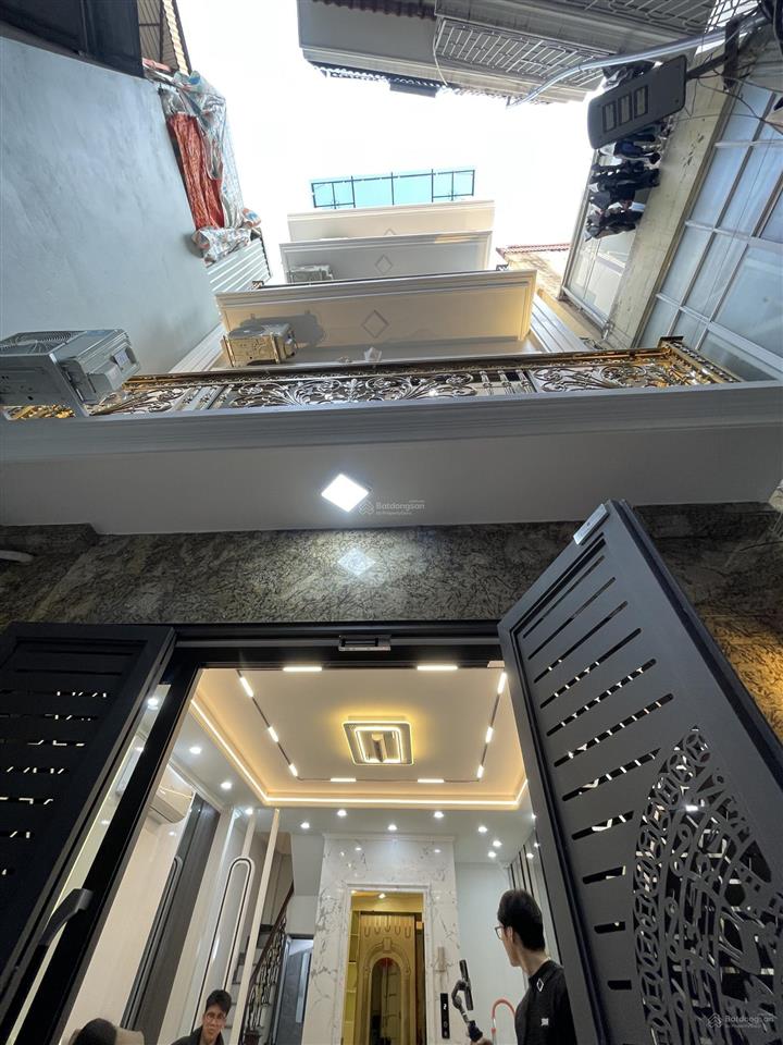 Bán nhà lò đúc lô góc 2 thoáng thang máy xịn 45m 6 tầng 13,9 tỷ