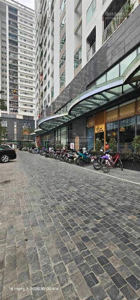 Bán căn hộ chung cư cao cấp ngoại giao đoàn, 2 ngủ, 2 vệ sinh, lô góc, nhà vượng khí, 85m2 8 tỷ hơn
