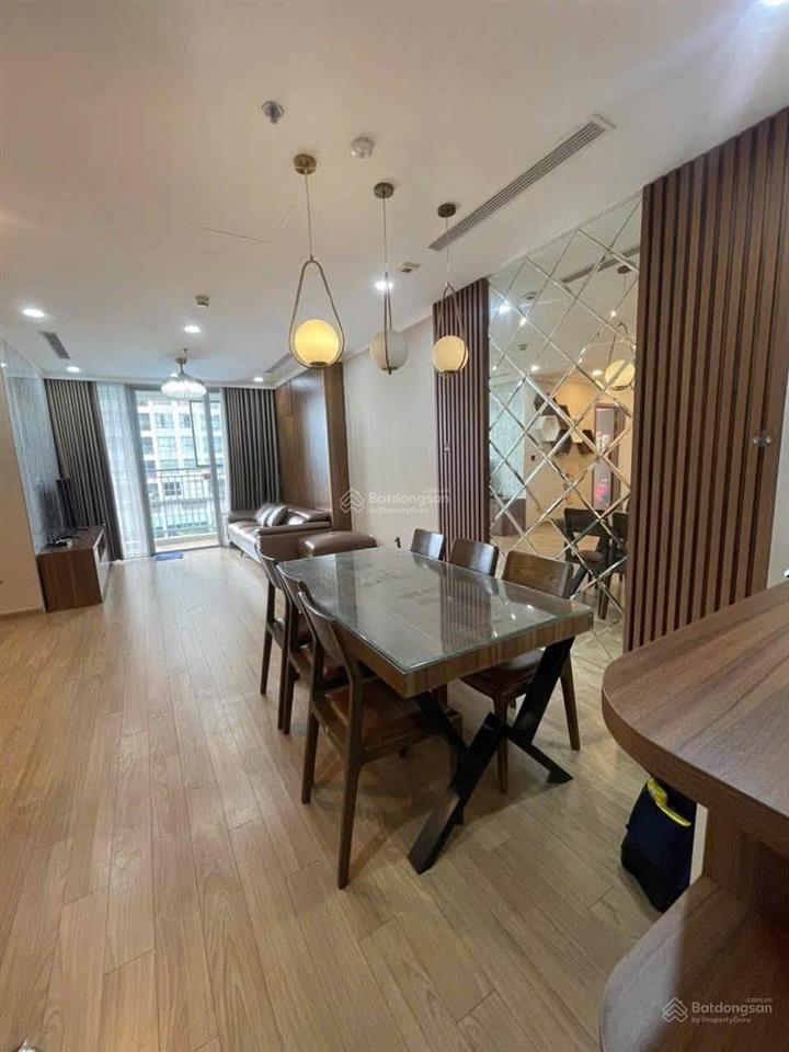 Bán căn hộ chung cư cầu giấy, xuân thủy, 2 ngủ, 2 vệ sinh, dân trí cao, vượng khí, 70m2 nhỉnh 5 tỷ