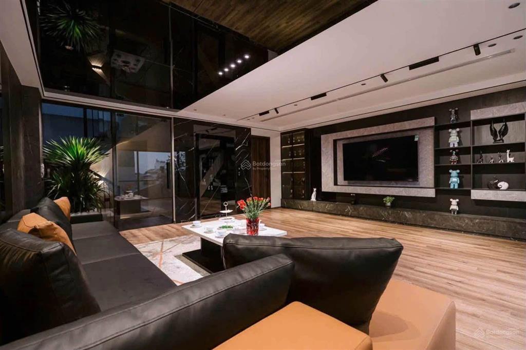 Bán nhà xuân đỉnh, phân lô, ô tô, gara, kinh doanh, 7 tầng thang máy, lô góc, vượng khí 56m2 15 tỷ