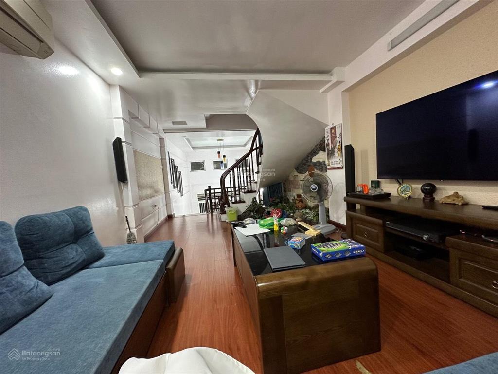 Bán nhà đông ngạc, thụy phương, dân xây, 10m ra ô tô tránh, ô tô đỗ cửa, nhà vượng khí 38m2, 6 tỷ