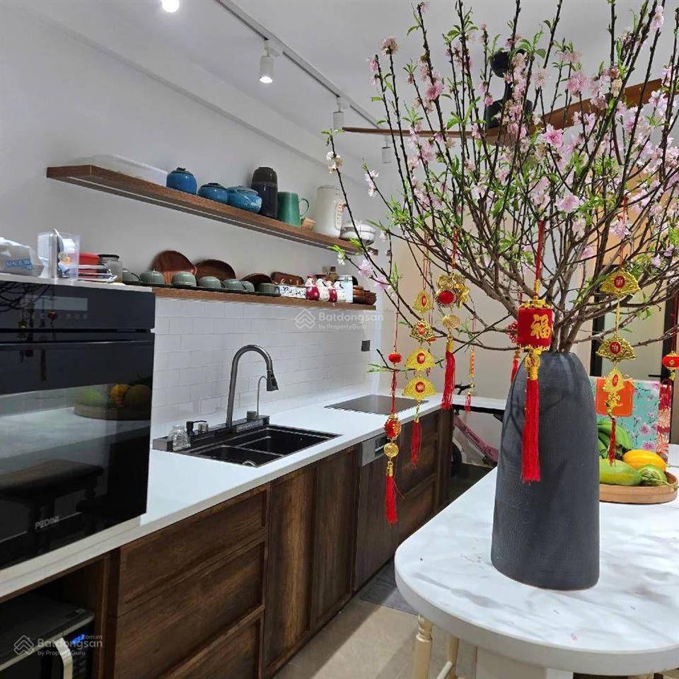 Bán nhà vĩnh phúc, đường bưởi, ba đình, ô tô, kinh doanh, 7tầng thang máy, vượng khí 52m2 16 tỷ hơn