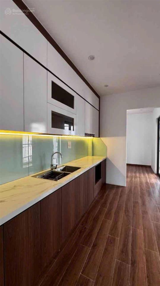 Bán nhà hoàng hoa thám, 10m ra mặt phố hoàng hoa thám, lô góc, 6 tầng thang máy, 50m2, 12,8 tỷ.