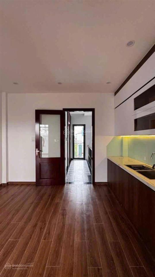 Bán nhà võ chí công, 6 tầng thang máy, 30m ra ô tô, dân trí cao, an ninh đỉnh, 45m2 11 tỷ có bớt