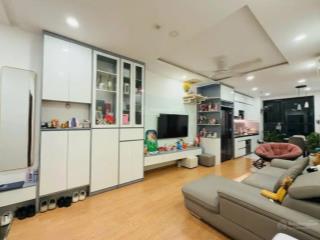 Bán căn hộ chung cư cầu giấy, 2 ngủ, 2 vệ sinh, full nội thất, sổ lâu dài, vượng khí 60m chỉ 4.x tỷ