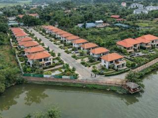 Cắt lỗ 300 triệu bán gấp mảnh 100m2 mặt tiền 10m view hồ. nằm sát khu cnc và học viện tài chính