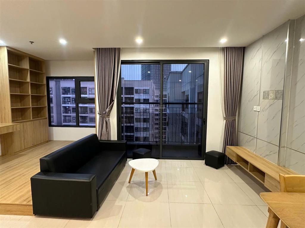 Căn góc cực thoáng, diện tích lớn, 2 phòng ngủ giá chỉ 9tr vinhomes gia lâm