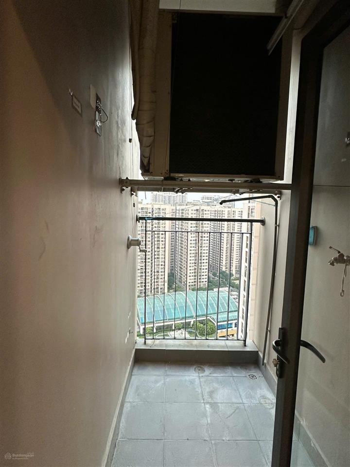 Căn góc cực thoáng, diện tích lớn, 2 phòng ngủ giá chỉ 9tr vinhomes gia lâm