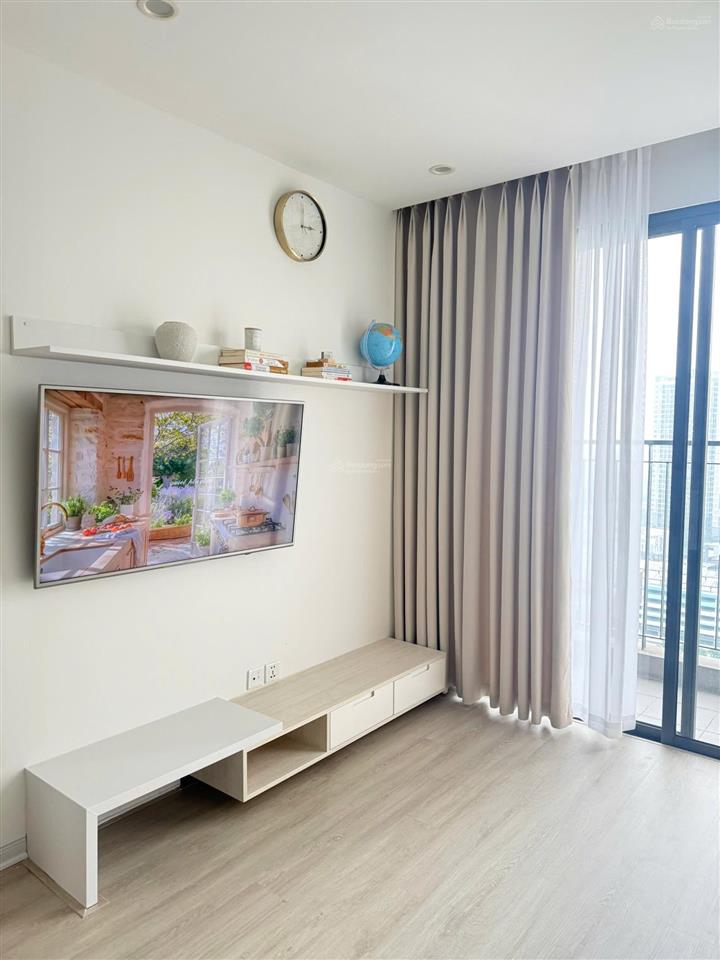Em hải anh cho thuê gấp căn 2 ngủ 1 vs siêu đẹp view đẹp tại vinhomes ocean park 1 gia lâm