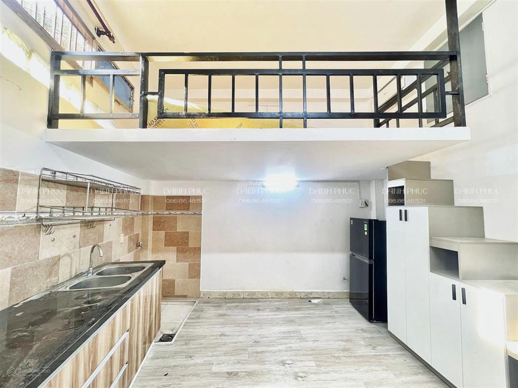 Căn trệt gác xép mới set up full nội thất cửa sổ trời, gần công viên văn hoá phú nhuận