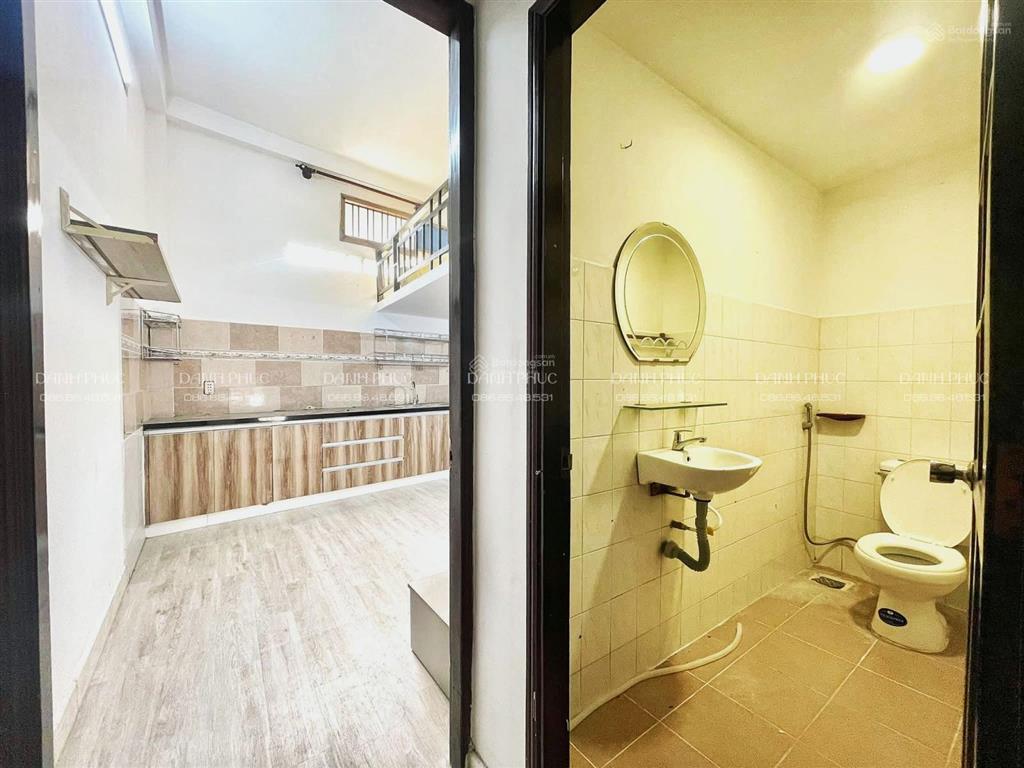 Căn trệt gác xép mới set up full nội thất cửa sổ trời, gần công viên văn hoá phú nhuận