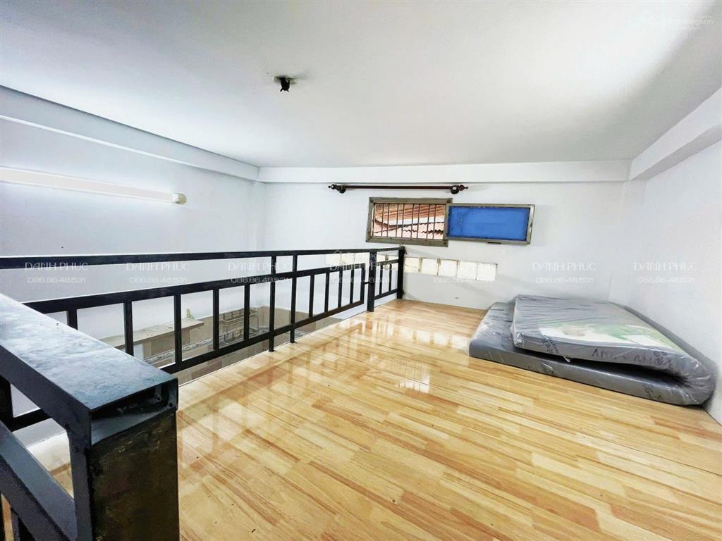 Căn trệt gác xép mới set up full nội thất cửa sổ trời, gần công viên văn hoá phú nhuận