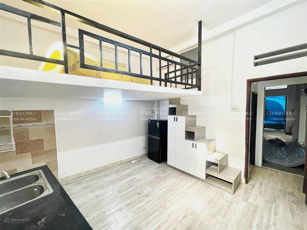 Căn trệt gác xép mới set up full nội thất cửa sổ trời, gần công viên văn hoá phú nhuận