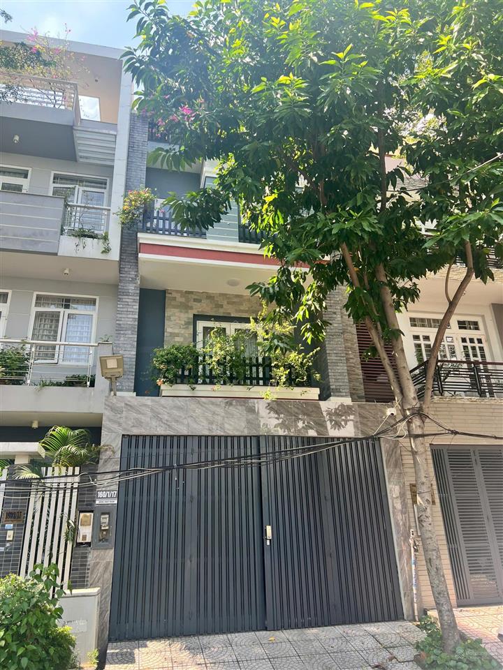 Bán nhà đẹp kdc bình hòa đường 10m, ô tô ngủ trong nhà giá 13,5 tỷ, còn thương lượng