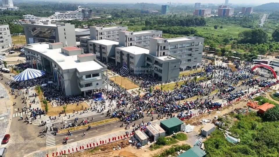Bán 28.000m2 sát vách kđt xanh villas, cạnh metro, cao tốc, đhqg