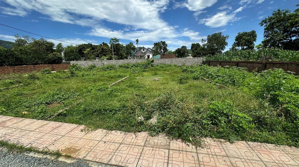 Hơn 2 tỷ bán 125m tại phú mãn, quốc oai