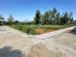 234m ngay sát trục chính vai réo, cách ql chỉ hơn 100m.