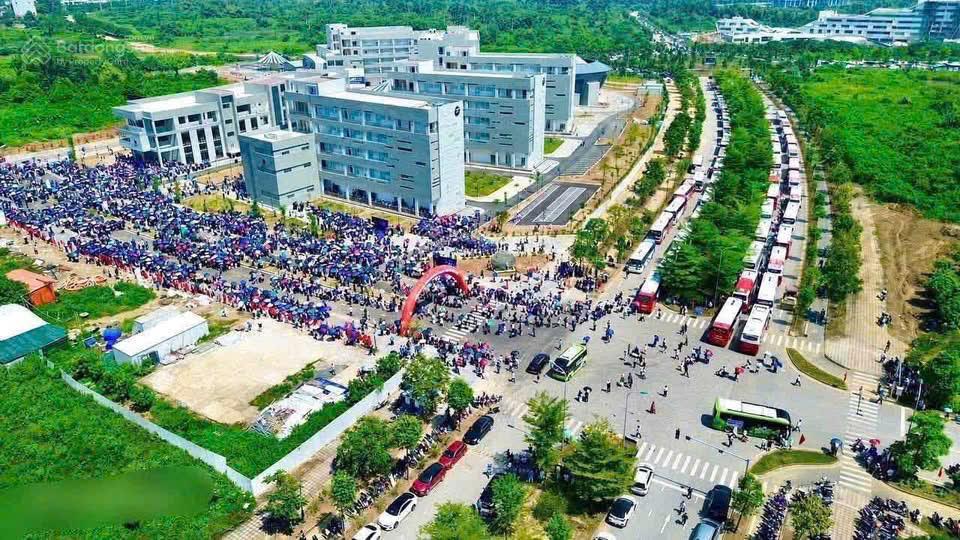 515m/150m thổ cư đối diện đhqg, cạnh ga metro chỉ 16 triệu/m