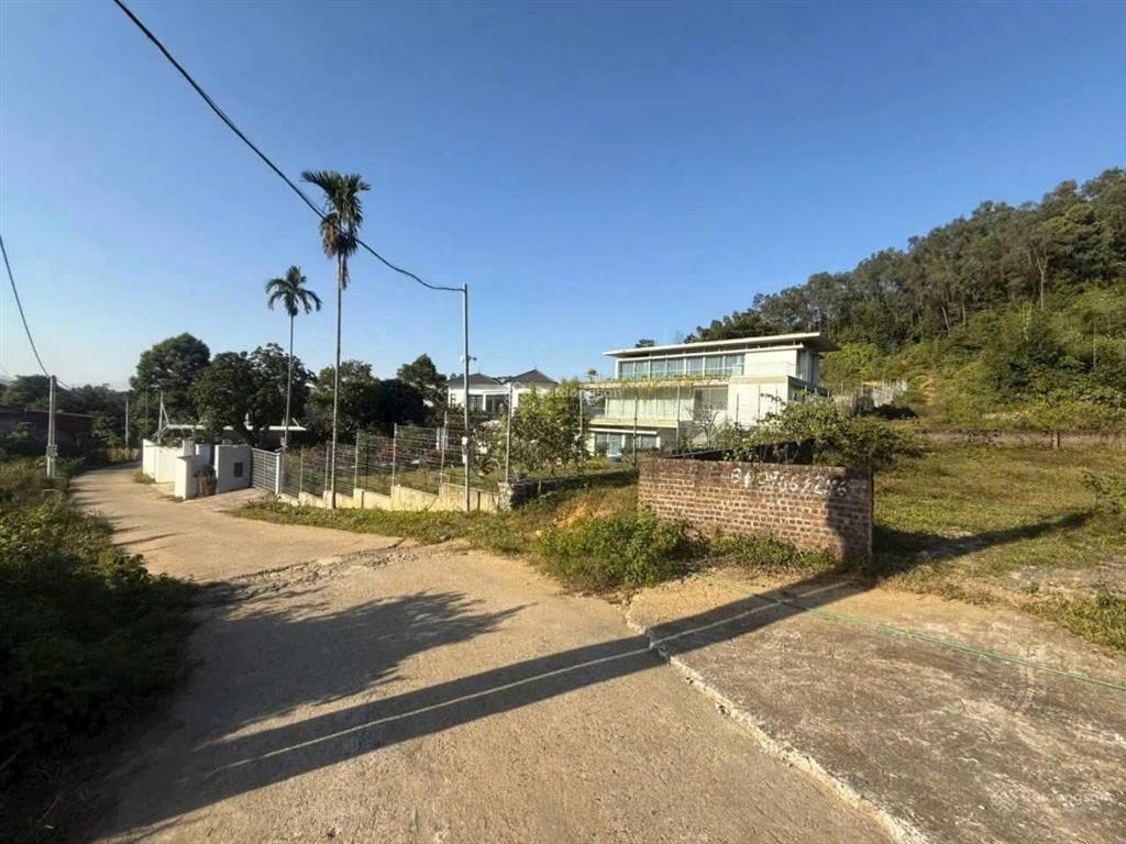 1125m² gần hồ phú mãn, xung quanh nhiều villa homestay