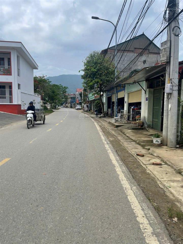 Chỉ hơn 2 tỷ bán 125m tại phú mãn, quốc oai. đường 2 ô tô