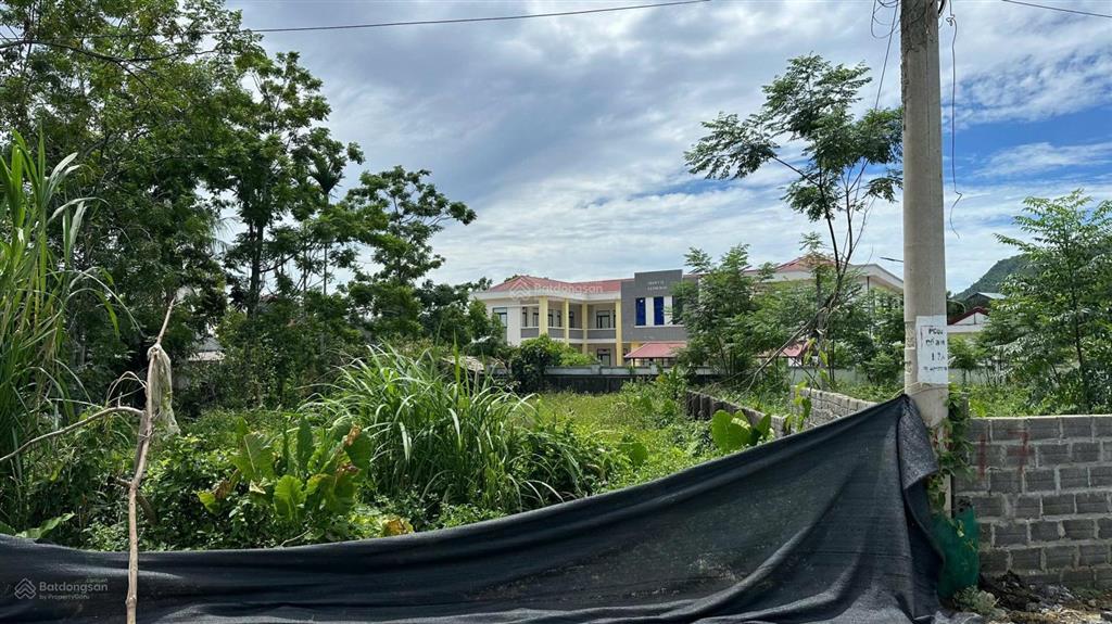 Chỉ hơn 2 tỷ bán 125m tại phú mãn, quốc oai. đường 2 ô tô