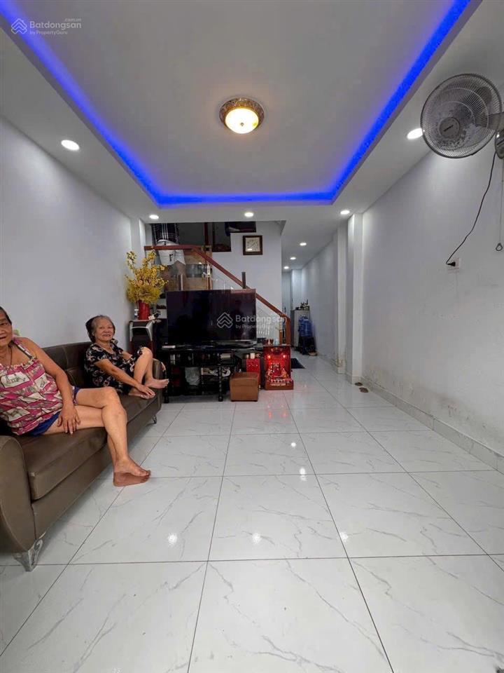 Kẹt tiền cần bán căn nhà bông văn dĩa, bình chánh. shr