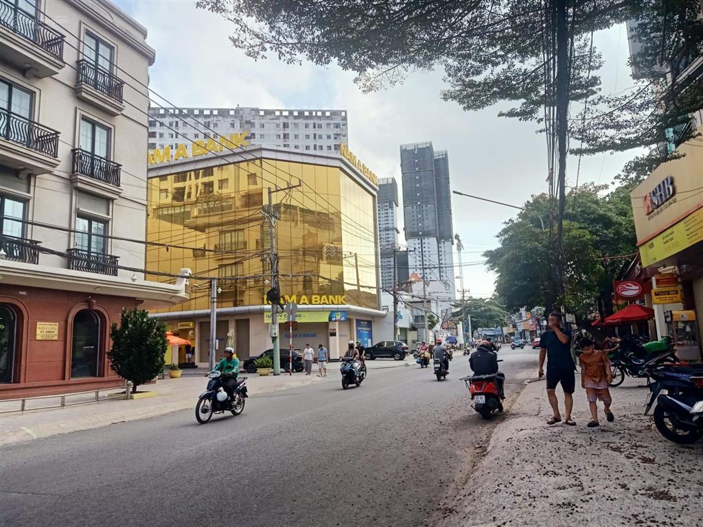 Bán căn hộ phú đông premier gần ngay phạm văn đồng