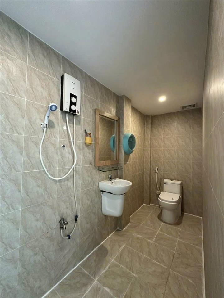 93. Nhà 7,5 triệu 3 phòng ngủ gần bến xe Hồng Loan