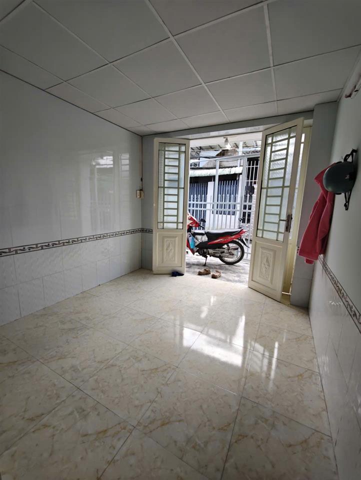 96. E cần Cho thuê nhà 3 triệu gần chợ Trà Nóc thuận lợi cho việc kinh doanh