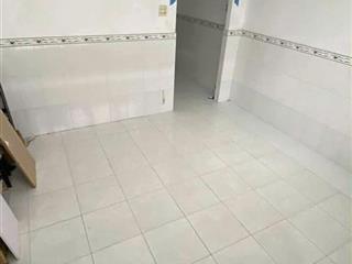 108. Nhà 4 triệu 2 phòng ngủ sau bệnh viện Đa khoa Trung Ương.