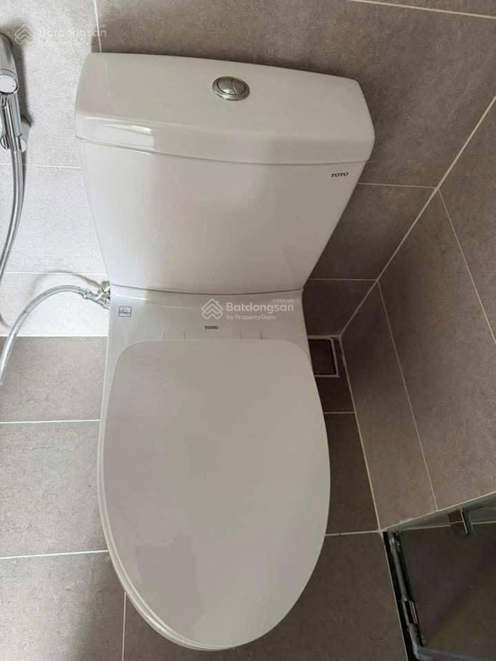 Giá 2,4 tỷ 2pn,2wc (63m2)  căn hộ a&t sky garden  sát vách sài gòn