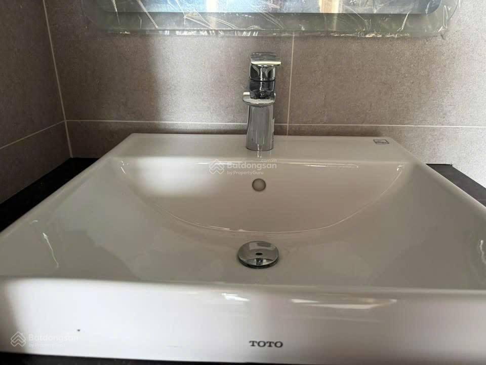 Giá 2,4 tỷ 2pn,2wc (63m2)  căn hộ a&t sky garden  sát vách sài gòn