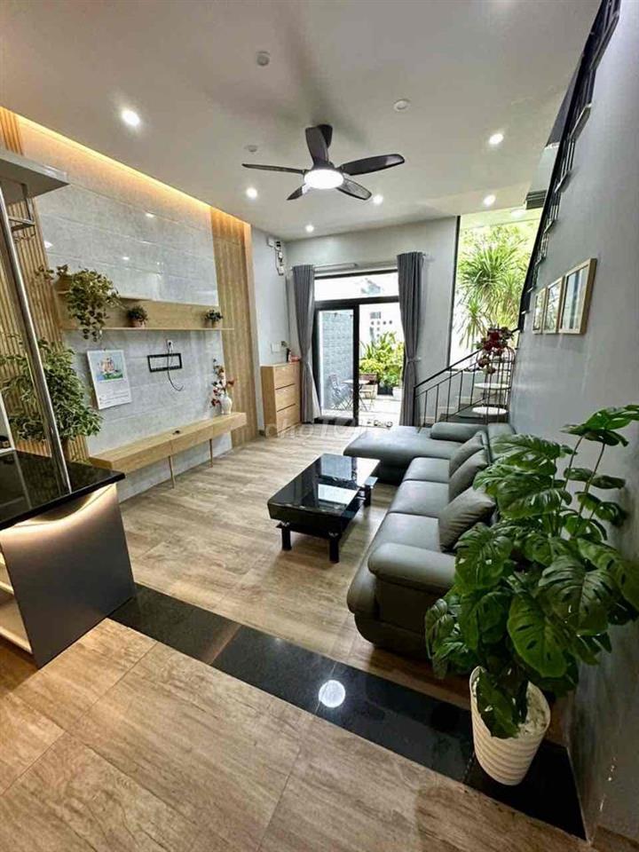 Mặt bằng kinh doanh- full nội thất- bàn giao nguyên căn-