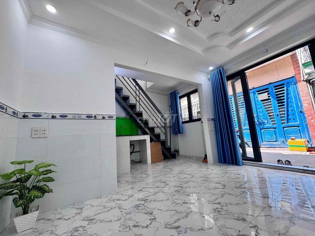 Nhà nhỏ phù hợp gia đình nhỏ, gần hxh. gần chợ, nhà thờ Thạch Đà
