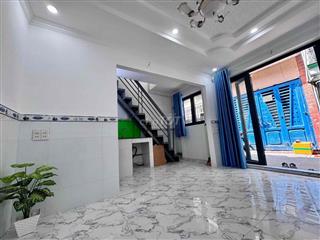 Nhà nhỏ phù hợp gia đình nhỏ, gần hxh. gần chợ, nhà thờ Thạch Đà
