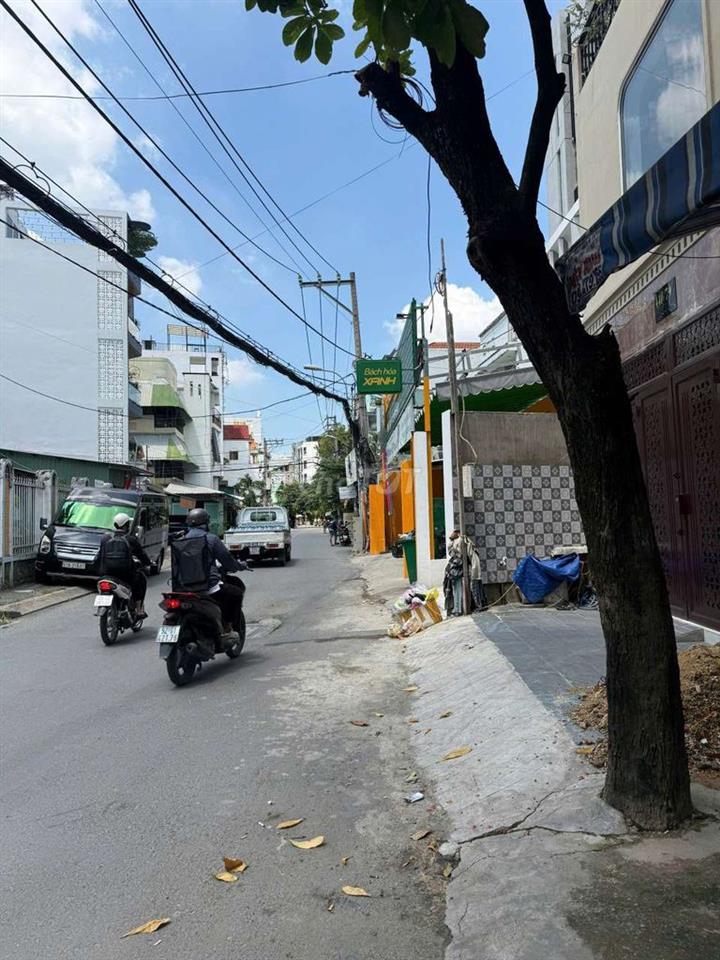 NHÀ CHÍNH CHỦ, HẺM XE HƠI THÔNG RA THỐNG NHẤT, CHỈ 2.6 TỶ