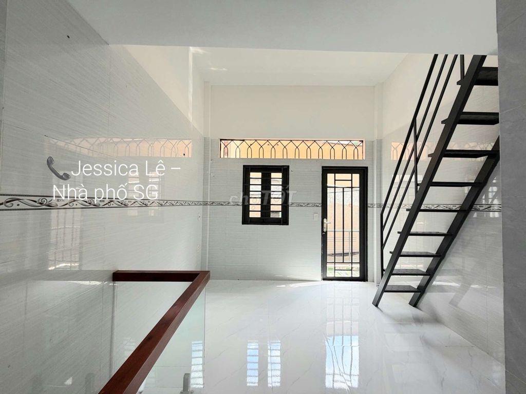 VF3 ĐỔ CỬA, 2 TẦNG KIÊN CỐ, SINH LỜI NGAY, GIỮA CHỢ VẢI PHÚ THỌ HÒA TT