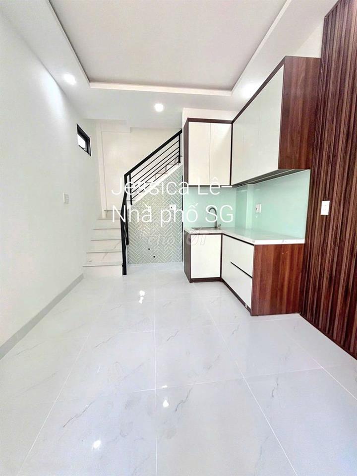 LÔ GÓC THOÁNG, 5' RA MẶT TIỀN ÂU CƠ CHỈ 2.8 TỶ