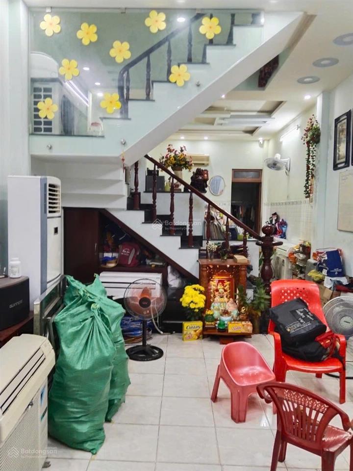 Bình tân nhà 2 tầng giá 4.6tỷ
#403
62m2)
kết cấu  gồm 2 lầu 4 pn, 4wc,sân thượng trước s