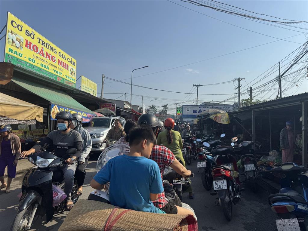 Bán đất mặt tiền chợ 24a tân đức, tây ninh 5x25m, full thổ cư sổ hồng riêng gần trường học