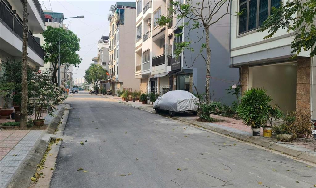 Giảm ngay 1 tỷ trong tuần đất tđc ngọc thuỵ dt đẹp đường 13m vỉa hè rộng thoáng trước sau