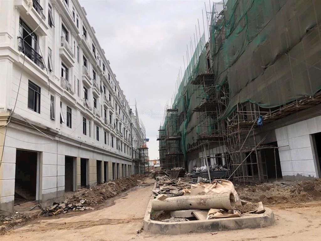 Hàng hiếm suất ngoại giao 82m mt 5m suất ngoại giao đẹp ngay trước hồ điều hòa 22ha đã được