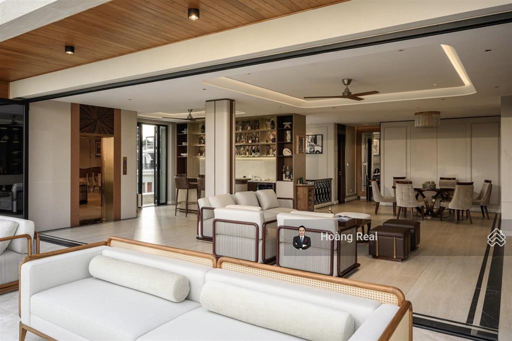 Bán nhanh  biệt thự vinhome tân cảng 275m2 đất  650m2 sử dụng  full nội thất ý 100%  đã có sổ