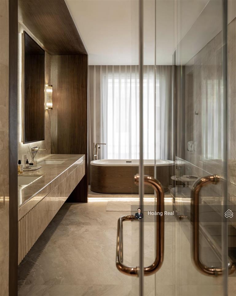 Bán nhanh  biệt thự vinhome tân cảng 275m2 đất  650m2 sử dụng  full nội thất ý 100%  đã có sổ