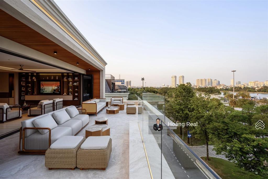 Bán nhanh  biệt thự vinhome tân cảng 275m2 đất  650m2 sử dụng  full nội thất ý 100%  đã có sổ